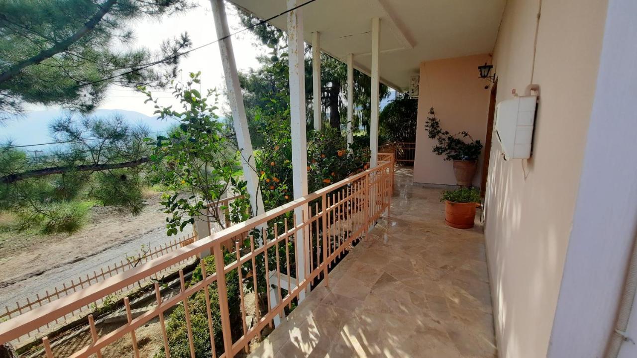 Georgia'S Village House Kondostavlos Exterior photo